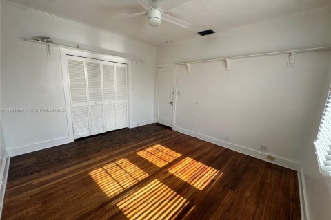 Casa en alquiler en Fort Lauderdale, Florida, 2 dormitorios, 149.2 m2 № 1925456 - foto 5