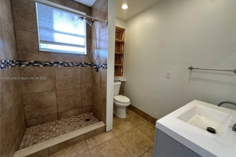 Casa en alquiler en Fort Lauderdale, Florida, 2 dormitorios, 149.2 m2 № 1925456 - foto 6