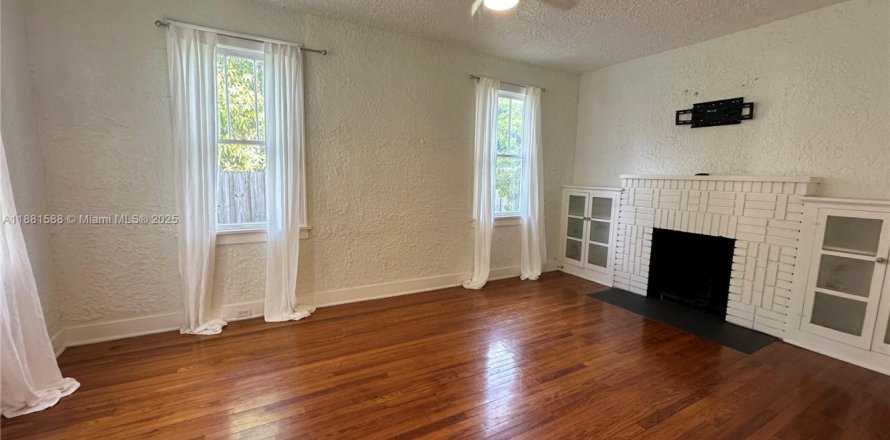 Casa en Fort Lauderdale, Florida 2 dormitorios, 149.2 m2 № 1925456