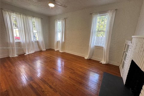 Casa en alquiler en Fort Lauderdale, Florida, 2 dormitorios, 149.2 m2 № 1925456 - foto 2