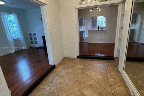 Casa en alquiler en Fort Lauderdale, Florida, 2 dormitorios, 149.2 m2 № 1925456 - foto 4