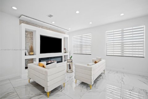 Townhouse in Doral, Florida 4 bedrooms, 205.31 sq.m. № 1890778 - photo 3