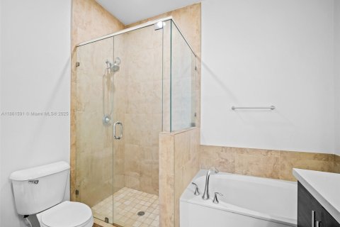 Townhouse in Doral, Florida 4 bedrooms, 205.31 sq.m. № 1890778 - photo 23