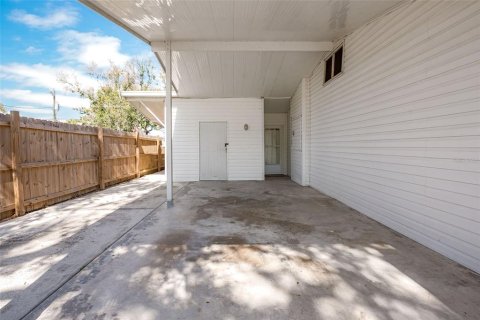 House in Venice, Florida 2 bedrooms, 127 sq.m. № 1855492 - photo 28