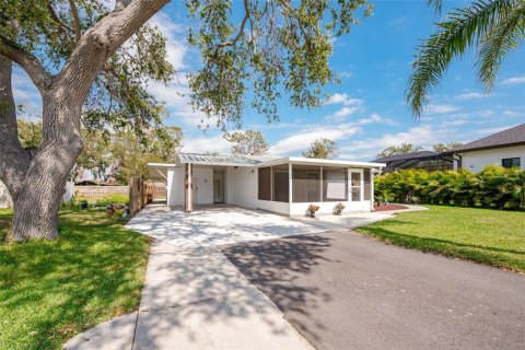 House in Venice, Florida 2 bedrooms, 127 sq.m. № 1855492 - photo 2