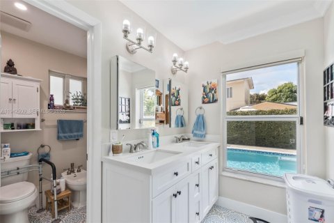 Casa en venta en Miami, Florida, 3 dormitorios, 174.38 m2 № 2000075 - foto 20