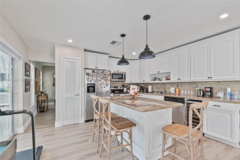 Casa en venta en Miami, Florida, 3 dormitorios, 174.38 m2 № 2000075 - foto 12