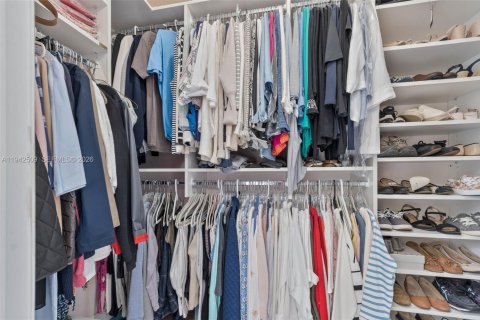 Casa en venta en Miami, Florida, 3 dormitorios, 174.38 m2 № 2000075 - foto 22