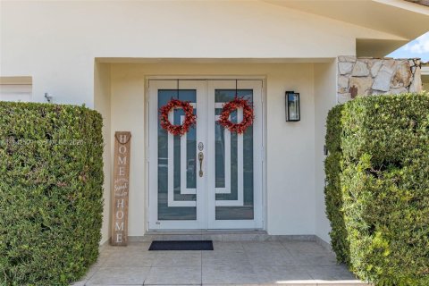 Casa en venta en Miami, Florida, 3 dormitorios, 174.38 m2 № 2000075 - foto 4