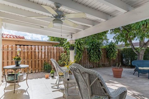 Casa en venta en Miami, Florida, 3 dormitorios, 174.38 m2 № 2000075 - foto 26