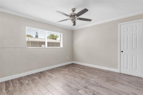Casa en venta en Miramar, Florida, 3 dormitorios, 129.51 m2 № 1889837 - foto 24