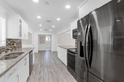 Casa en venta en Miramar, Florida, 3 dormitorios, 129.51 m2 № 1889837 - foto 14