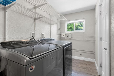 Casa en venta en Miramar, Florida, 3 dormitorios, 129.51 m2 № 1889837 - foto 30