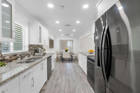 Casa en venta en Miramar, Florida, 3 dormitorios, 129.51 m2 № 1889837 - foto 13