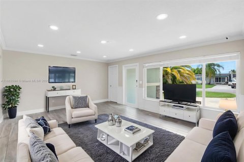 Casa en venta en Miramar, Florida, 3 dormitorios, 129.51 m2 № 1889837 - foto 4