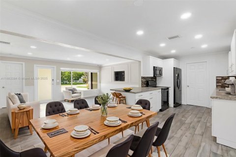 Casa en venta en Miramar, Florida, 3 dormitorios, 129.51 m2 № 1889837 - foto 10