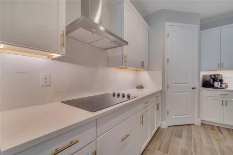 Casa en venta en Orlando, Florida, 4 dormitorios, 251.95 m2 № 1876561 - foto 17