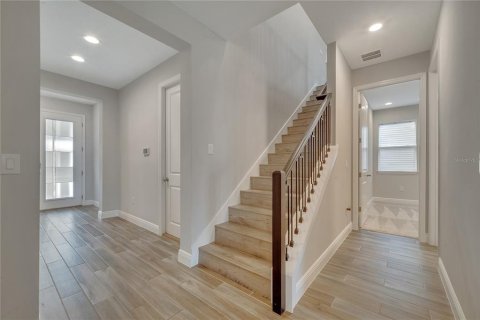 Casa en venta en Orlando, Florida, 4 dormitorios, 251.95 m2 № 1876561 - foto 11