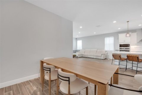 Casa en venta en Orlando, Florida, 4 dormitorios, 251.95 m2 № 1876561 - foto 22