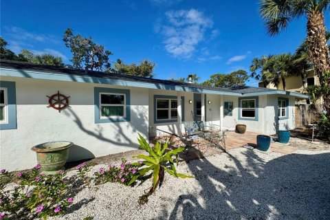 House in Sarasota, Florida 4 bedrooms, 241.55 sq.m. № 2212587
