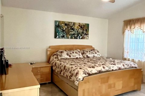Casa en venta en Pembroke Pines, Florida, 3 dormitorios, 131.18 m2 № 1863499 - foto 15