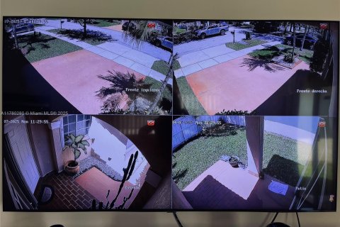Casa en venta en Pembroke Pines, Florida, 3 dormitorios, 131.18 m2 № 1863499 - foto 24