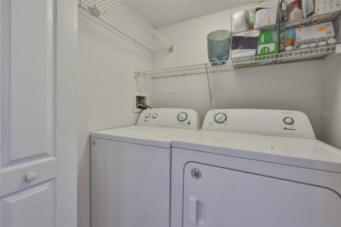 Townhouse in Tampa, Florida 3 bedrooms, 171.31 sq.m. № 1829217 - photo 29