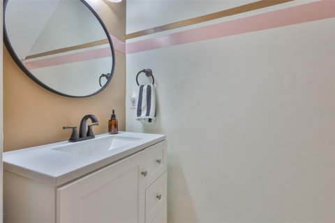 Townhouse in Tampa, Florida 3 bedrooms, 171.31 sq.m. № 1829217 - photo 8