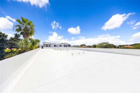 Commercial property in Miami, Florida № 2077185 - photo 4