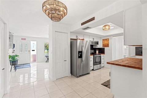 Casa en venta en Tarpon Springs, Florida, 3 dormitorios, 138.89 m2 № 1654062 - foto 11