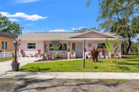 Casa en venta en Tarpon Springs, Florida, 3 dormitorios, 138.89 m2 № 1654062 - foto 1