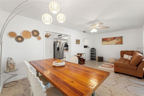 Casa en venta en Tarpon Springs, Florida, 3 dormitorios, 138.89 m2 № 1654062 - foto 6