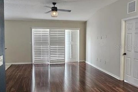 Villa ou maison à louer à Wesley Chapel, Floride: 3 chambres, 141.95 m2 № 2388166 - photo 6