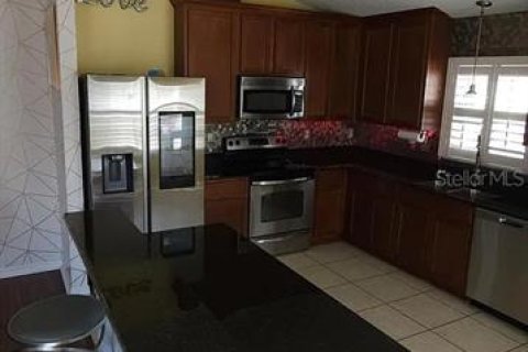 Villa ou maison à louer à Wesley Chapel, Floride: 3 chambres, 141.95 m2 № 2388166 - photo 7