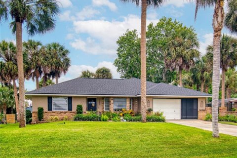 House in DeLand, Florida 3 bedrooms, 130.16 sq.m. № 2230415 - photo 5
