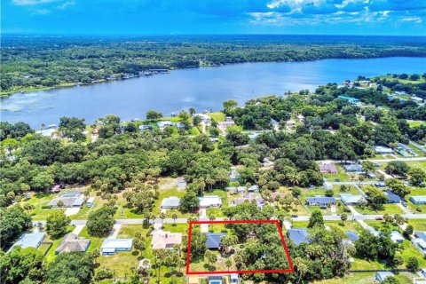 House in DeLand, Florida 3 bedrooms, 130.16 sq.m. № 2230415 - photo 3