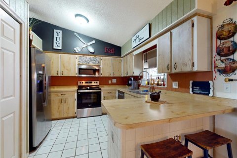 House in DeLand, Florida 3 bedrooms, 130.16 sq.m. № 2230415 - photo 9