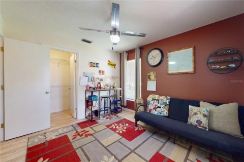 House in DeLand, Florida 3 bedrooms, 130.16 sq.m. № 2230415 - photo 25