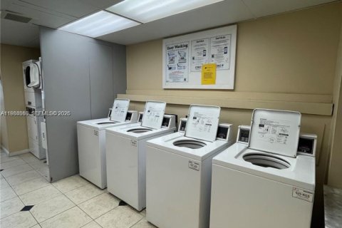 Copropriété à louer à Miami, Floride: 2 chambres, 82.68 m2 № 2045669 - photo 24