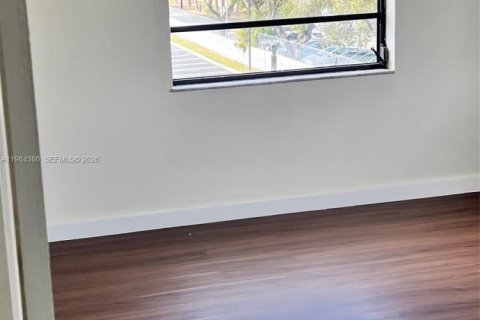 Copropriété à louer à Miami, Floride: 2 chambres, 82.68 m2 № 2045669 - photo 16