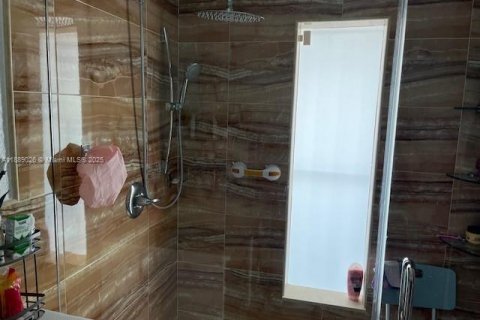 Townhouse in Miami, Florida 3 bedrooms, 94.76 sq.m. № 2015023 - photo 9