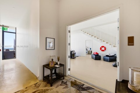 Condominio en venta en Aventura, Florida, 5 dormitorios, 410.35 m2 № 2027572 - foto 27