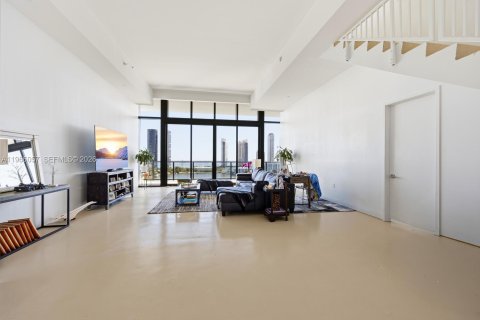 Condominio en venta en Aventura, Florida, 5 dormitorios, 410.35 m2 № 2027572 - foto 30