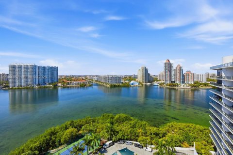 Condominio en venta en Aventura, Florida, 5 dormitorios, 410.35 m2 № 2027572 - foto 18