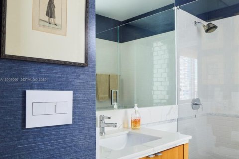 Condo in Miami Beach, Florida, 3 bedrooms  № 2072974 - photo 13