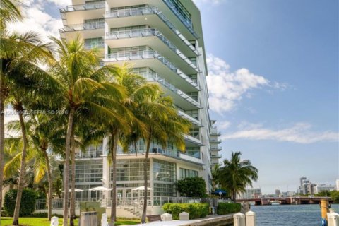 Condo in Miami Beach, Florida, 3 bedrooms  № 2072974 - photo 19
