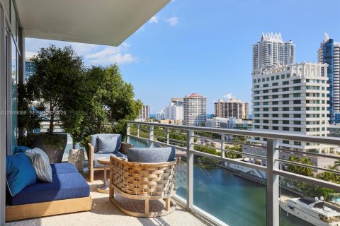 Condo in Miami Beach, Florida, 3 bedrooms  № 2072974