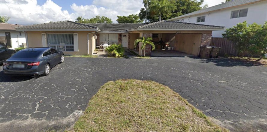 Immobilier commercial à Deerfield Beach, Floride 256.78 m2 № 2243671