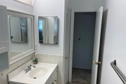 Casa en venta en Margate, Florida, 2 dormitorios, 116.78 m2 № 1688926 - foto 19
