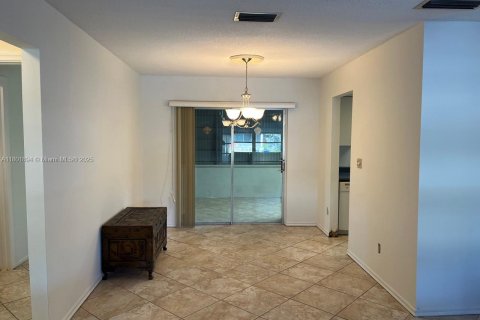 Casa en venta en Margate, Florida, 2 dormitorios, 116.78 m2 № 1688926 - foto 6